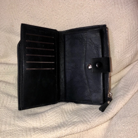 Black Wallet - Picture 3 of 4
